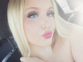 live webcam model SixtaCola