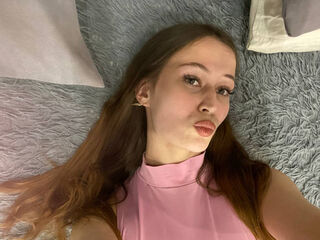 naked girl with webcam masturbating with sextoy SofieLynn