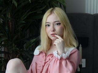 naughty camgirl SunnivaBeckey