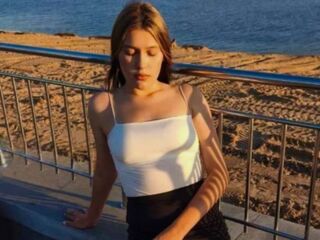 chat room webcam SuziBarringer