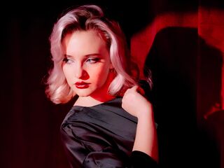 live webcam performer TawnaHnot