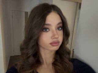 girl chat room TerryBeahan