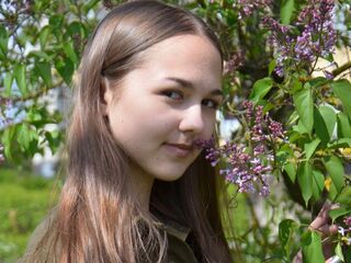 nude cam girl photo TristaArron