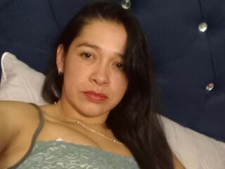 cam girl masturbating VictoriaCruzL