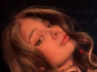 fingering webcamgirl picture ViolaKerelina