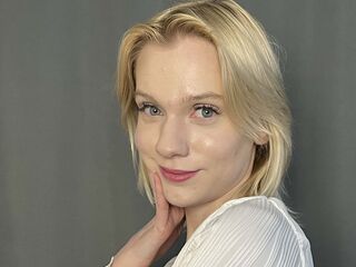 cam girl playing with sextoy YerWhooley