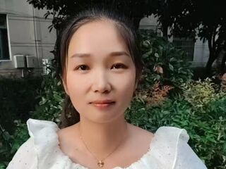 naked camgirl masturbating Yingmeizi