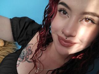 cam girl masturbating with vibrator ZowyMiller